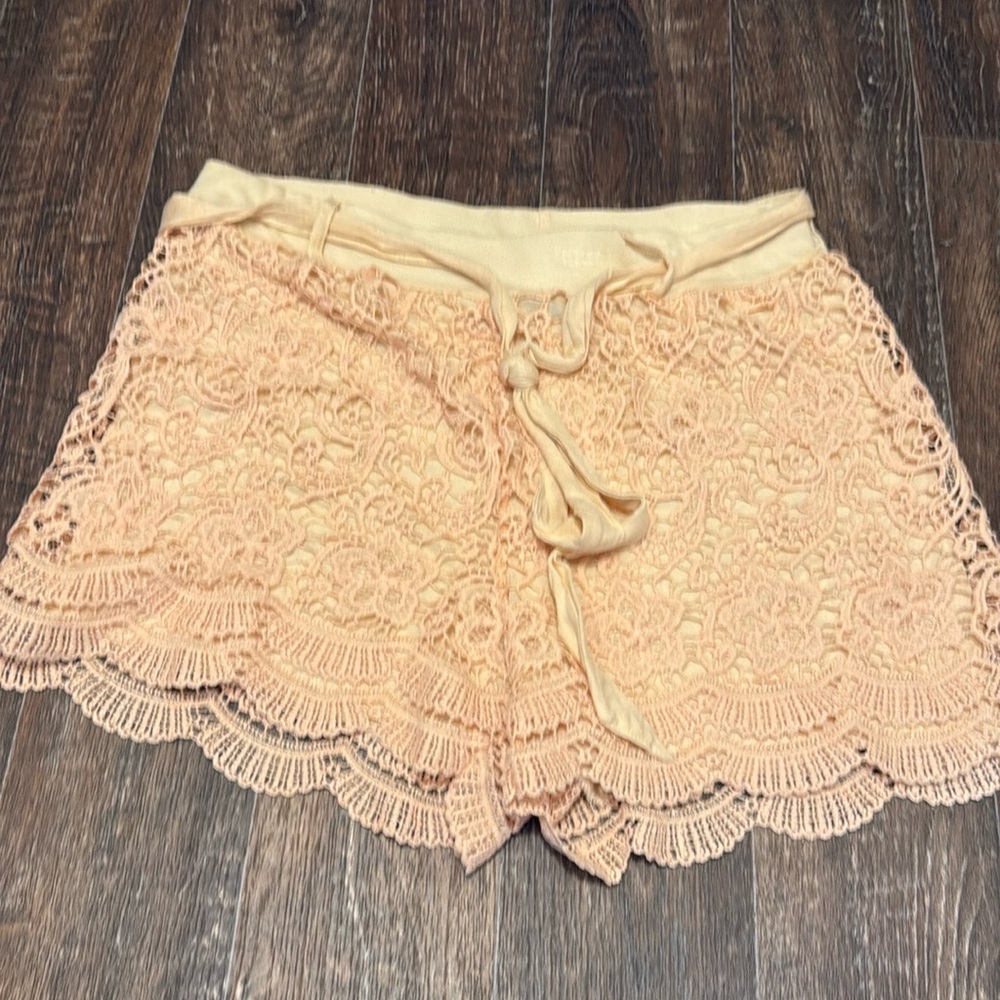 Women’s crochet shorts